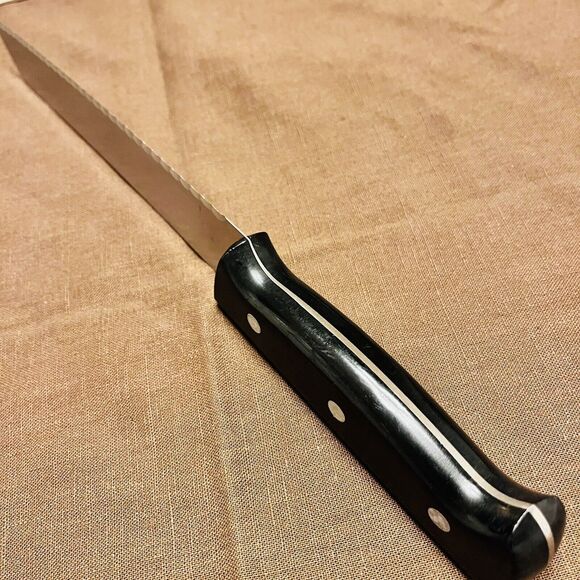 J.A. HENCKELS Int. 8" Bread Knife Fine Edge Pro German Steel Serrated 31467-200 - Picture 9 of 11